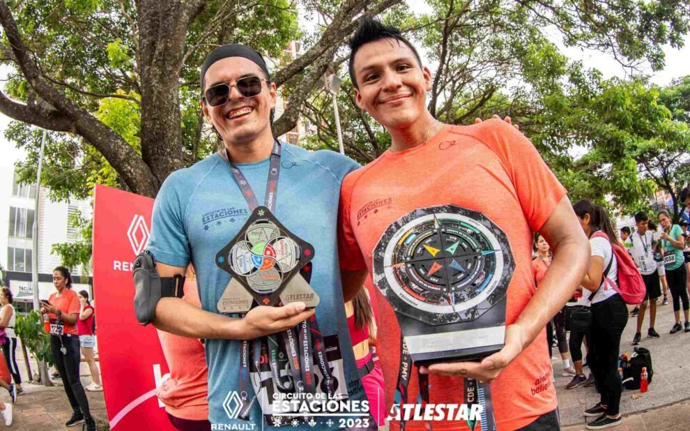 421423875_400469539209537_558838